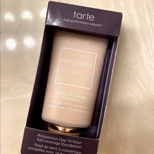 Tarte Cosmetics Amazonian Clay Foundation in Fair Beige